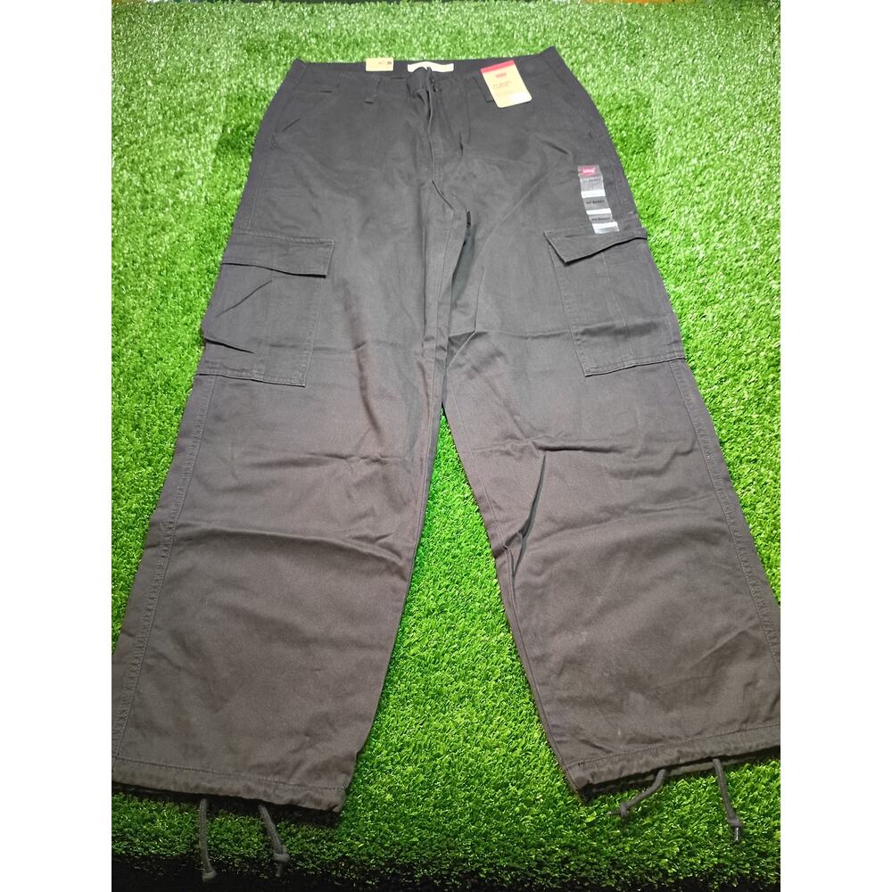 Levi's Black Cargo Pants
